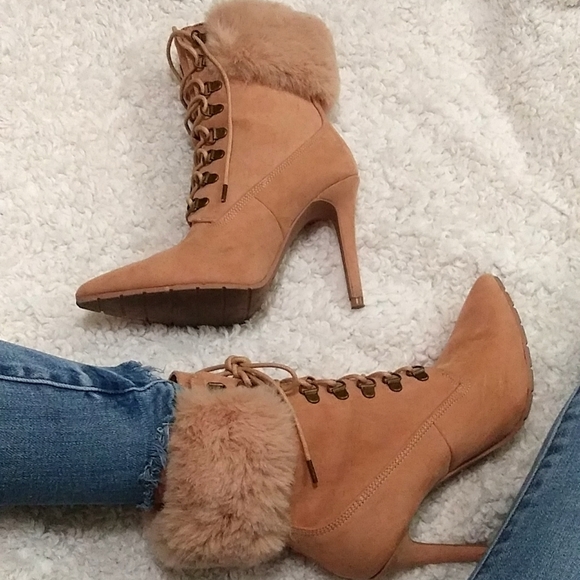 Tennie Bootie Point-Toe Size: 8 - Picture 13 of 17